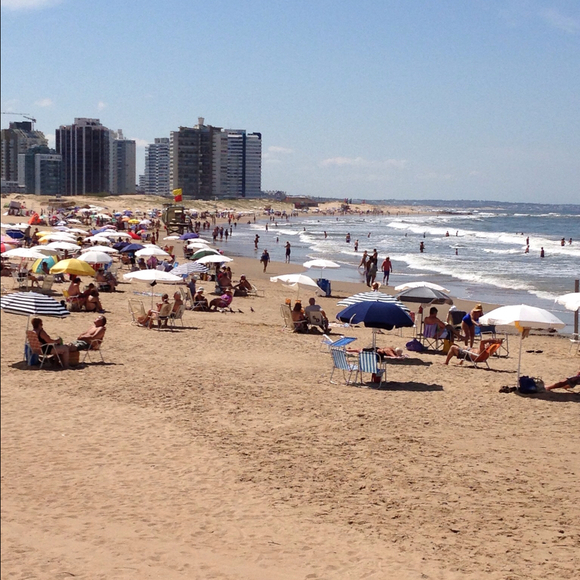 Profile Picture of Luanna Bozzolo (@luanna) on Poshmark