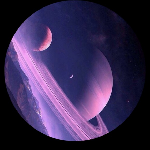 Profile Picture of Galaxy Pharoah (@galaxypharoah) on Poshmark