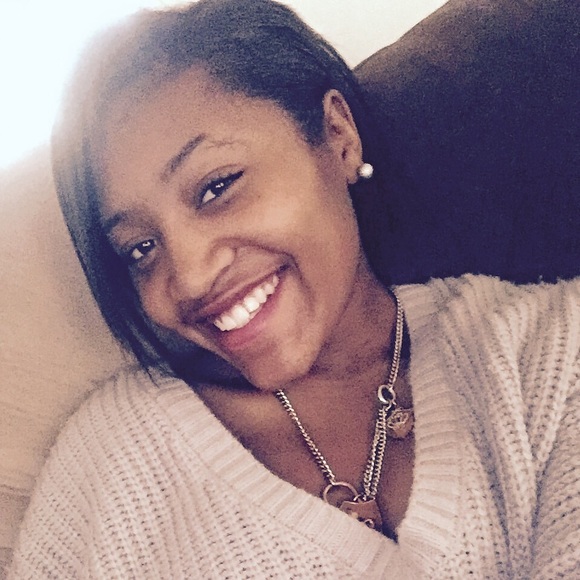 Profile Picture of Rickia Oglesby (@kikishawntae) on Poshmark