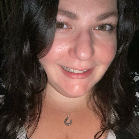 Profile Picture of Michele Kaplan (@mkcache) on Poshmark