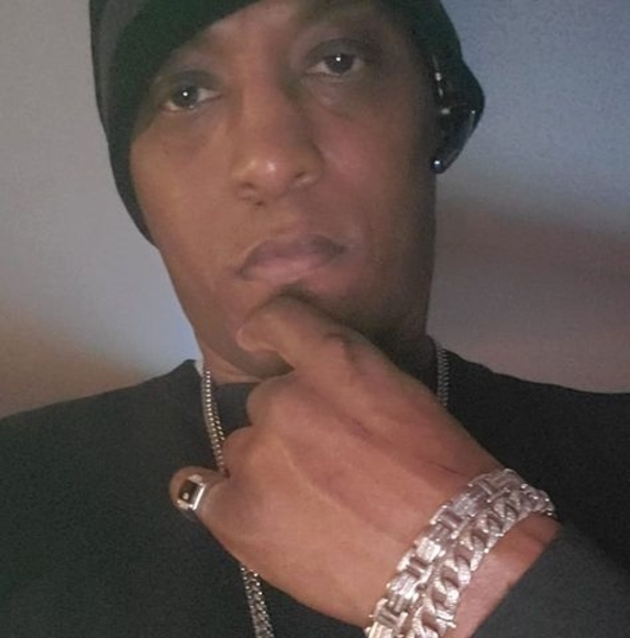 Profile Picture of Dwayne Dennis (@rmdj_2000) on Poshmark