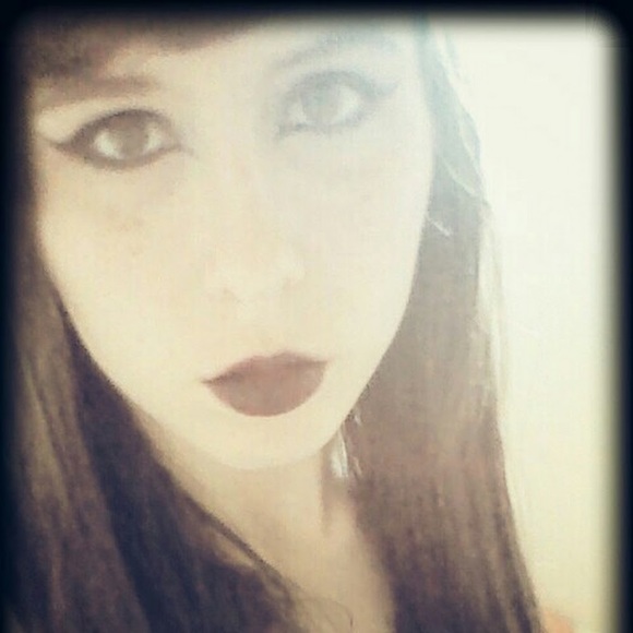 Profile Picture of Jessica Carlton (@jessicacarlton2) on Poshmark