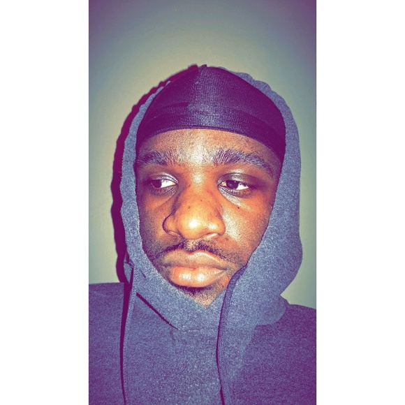 Profile Picture of Joseph Mckenzie (@bharrt) on Poshmark