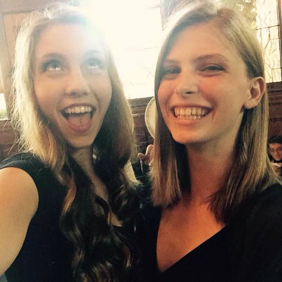 Profile Picture of Lauren Auchterlonie (@laurenauchter) on Poshmark