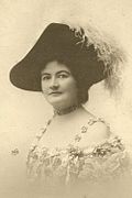 Profile Picture of Lucille La Verneon Wikipedia