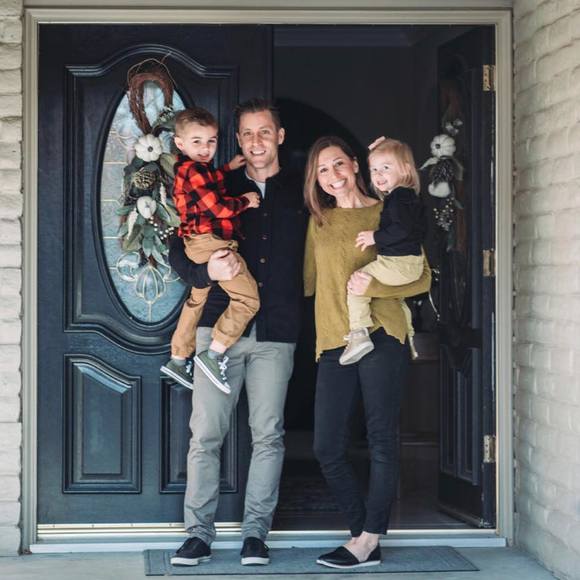 Profile Picture of Leslie Crooker (@leslielaffin) on Poshmark