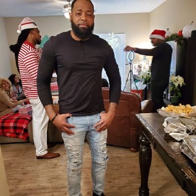Profile Picture of Corey Draper (@damarcus44) on Twitter