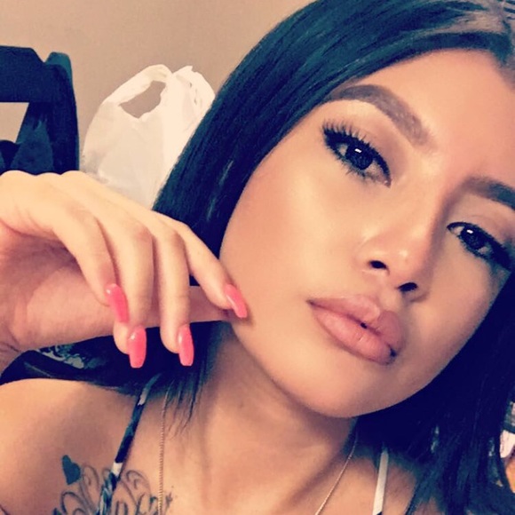 Profile Picture of Garinae Norwood (@naeunique93) on Poshmark