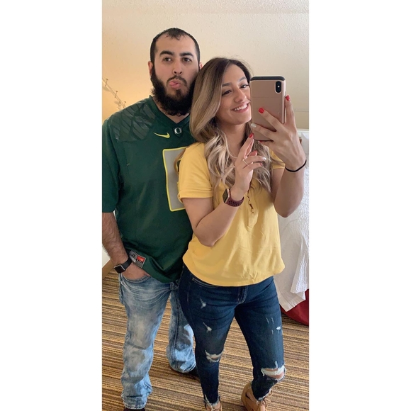 Profile Picture of Miriam Paz (@rubyypazz15) on Poshmark