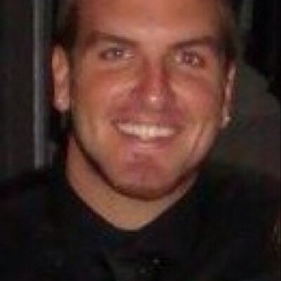 Profile Picture of Chris Harker (@harkthshark) on Twitter