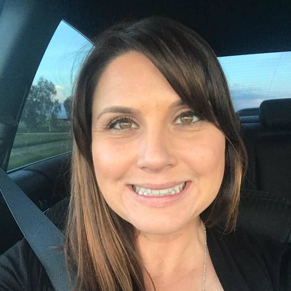 Profile Picture of Mandy Hobbs (@mandehobbs) on Poshmark