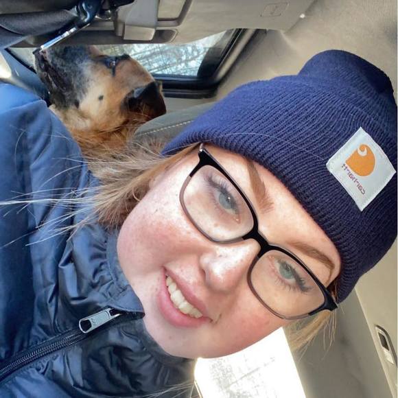 Profile Picture of Shae Allen (@shae_allen) on Poshmark