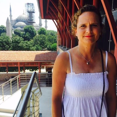 Profile Picture of Alexandra Schenk (@ScheerHennings) on Twitter