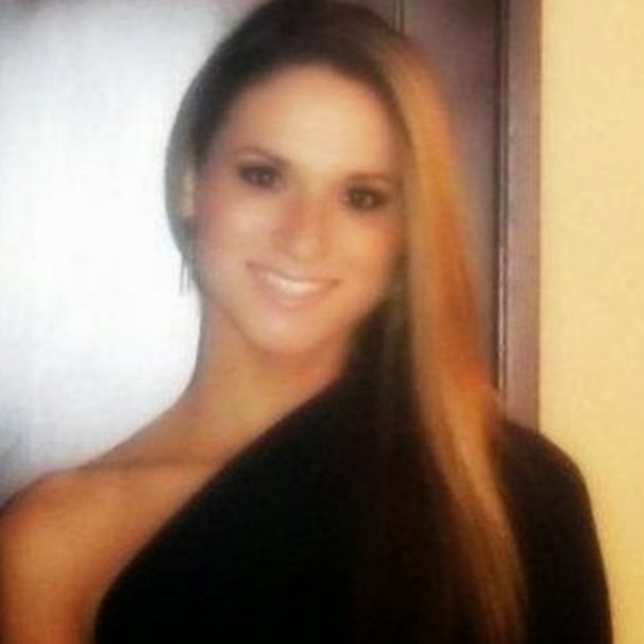 Profile Picture of Julia Mckee (@missjnm89) on Poshmark