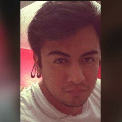 Profile Picture of  💡Emmanuel Paz (@Maanepaz) on Twitter