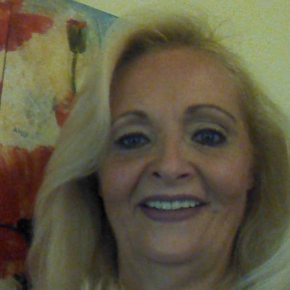 Profile Picture of Diane Dinning (@diane1022) on Poshmark