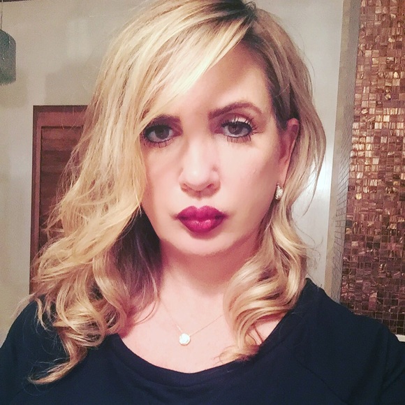 Profile Picture of Paula Calava (@paulacalava) on Poshmark