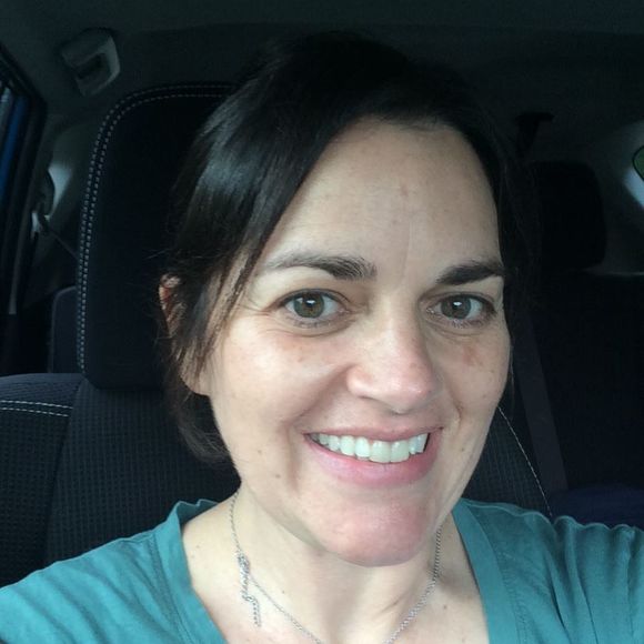 Profile Picture of Jennifer Matzner (@dizmatz) on Poshmark