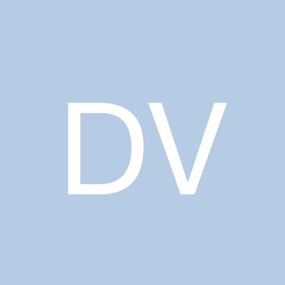 Profile Picture of Devin Vorbeck (@dvorbeck) on Poshmark