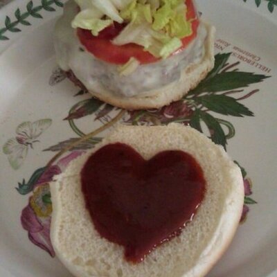 Profile Picture of Julia Stoecker (@JuliaStoeck) on Twitter