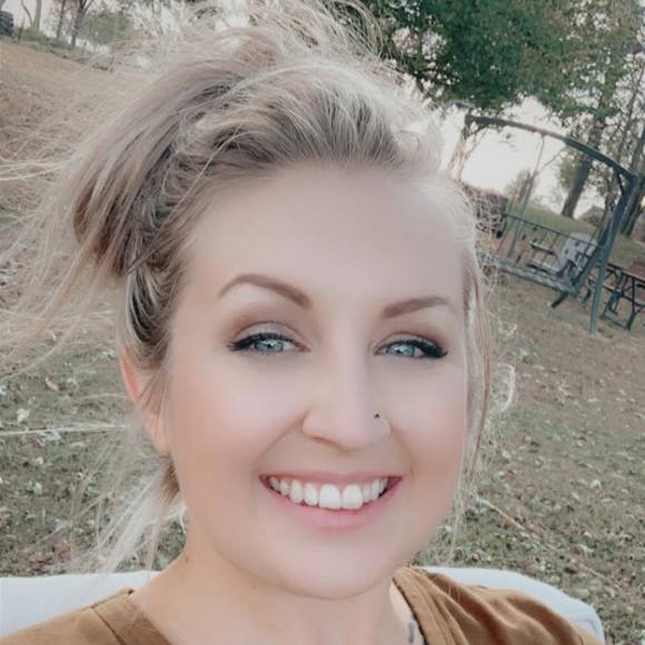 Profile Picture of Jacqy Frazier (@candyjac01) on Poshmark