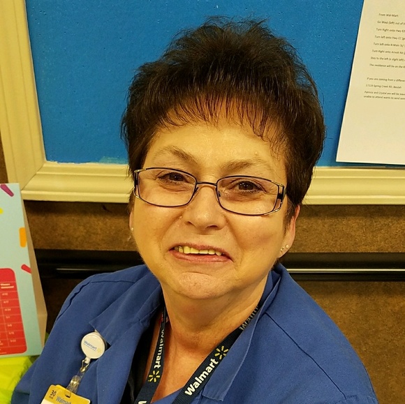 Profile Picture of Connie Wellbaum (@cotaway55) on Poshmark