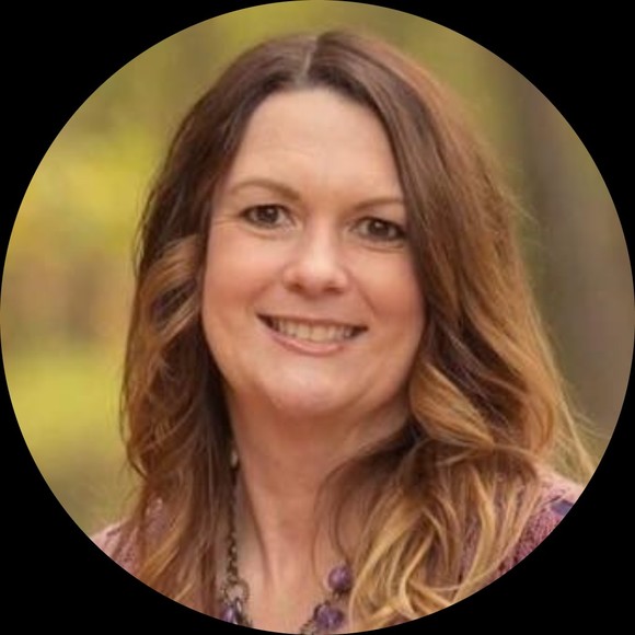 Profile Picture of Brenda Peterson (@brenb127) on Poshmark