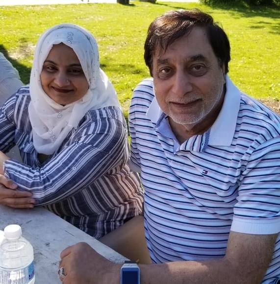 Profile Picture of Shabana Shabana (@shabulokhand) on Poshmark