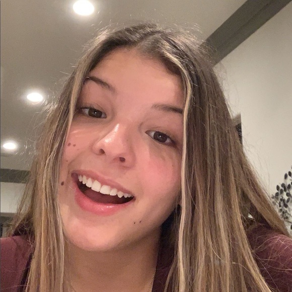 Profile Picture of Alex Kriz (@alex_kriz) on Poshmark