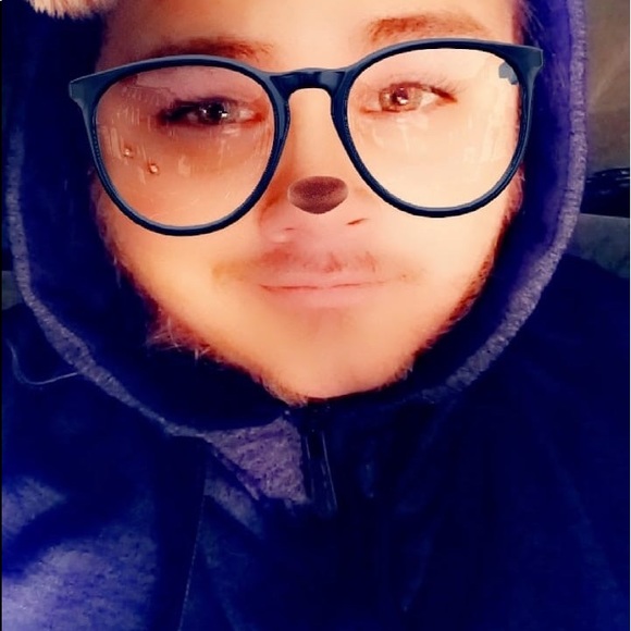 Profile Picture of Daexter Burrows (@daexter41b) on Poshmark