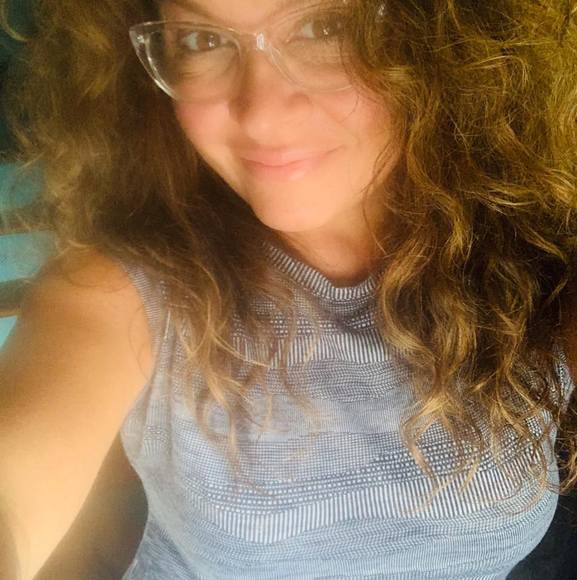 Profile Picture of Stacie Bartlemay (@stacielovescats) on Poshmark