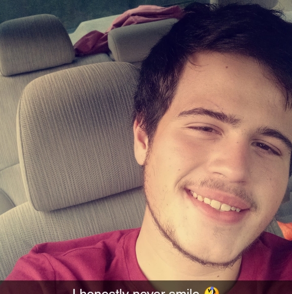 Profile Picture of Glenn Coley (@glenncoley) on Poshmark