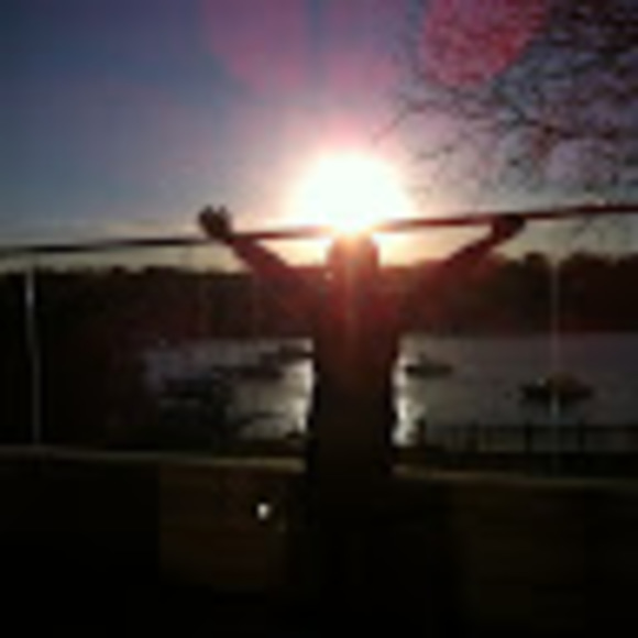 Profile Picture of Jon Wong (@jonwong966) on Poshmark