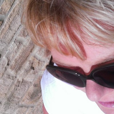 Profile Picture of Amanda McCarthy (@mandy_mccarthy) on Twitter