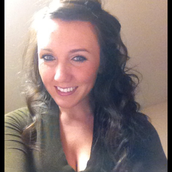 Profile Picture of Taylor Suits (@suitsl09) on Poshmark