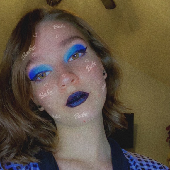 Profile Picture of Shiloh Bunnell (@shybvby) on Poshmark