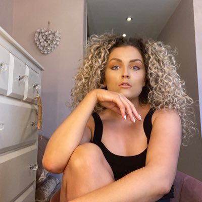 Profile Picture of Katie Rose Cahill (@Frexcalibur) on Twitter