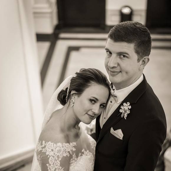 Profile Picture of Karla Hahn (@kahahn1) on Poshmark