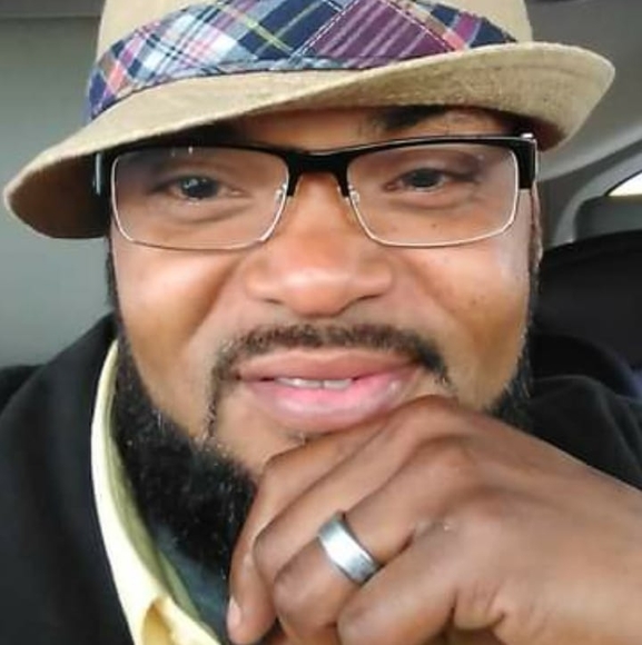 Profile Picture of Michael Houghton (@michaelhoughton) on Poshmark