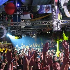 Profile Picture of Judge Jules (@judgejulesmusic) on Myspace