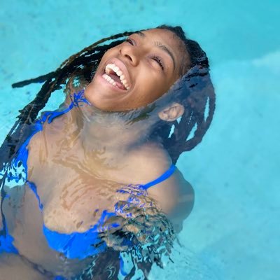 Profile Picture of Maya  💋 ✨on Twitter