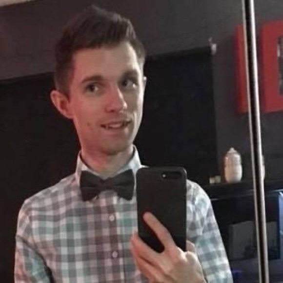 Profile Picture of Kevin Oakes (@lewis4356) on Poshmark