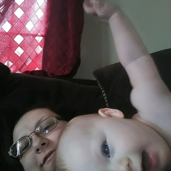 Profile Picture of Heather Quire (@hnquire) on Poshmark