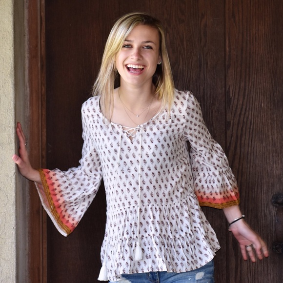 Profile Picture of Annamarie Slevinsky (@annnamarieee16) on Poshmark