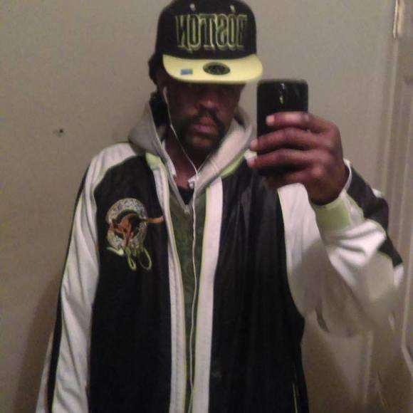 Profile Picture of Clark Hawkins (@hawkinsjr1983) on Poshmark
