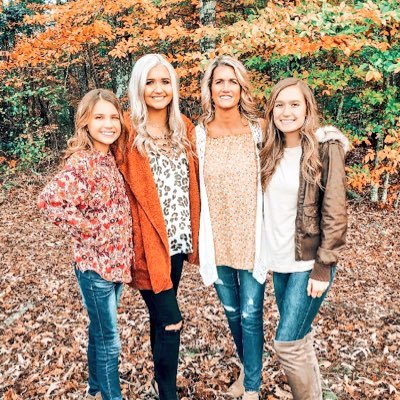 Profile Picture of Tamara Keith (@Tamaraykeith) on Twitter