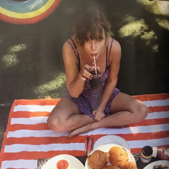 Craycray_s - Poshmark Profile Picture of Craycray_s (@losergal9) on Poshmark