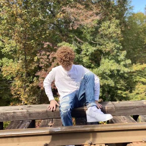 Profile Picture of Matthew Cellitti (@matthewcelli772) on Poshmark