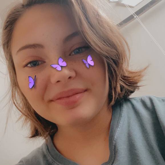 Profile Picture of Alexis Westgate (@alexisgwest) on Poshmark