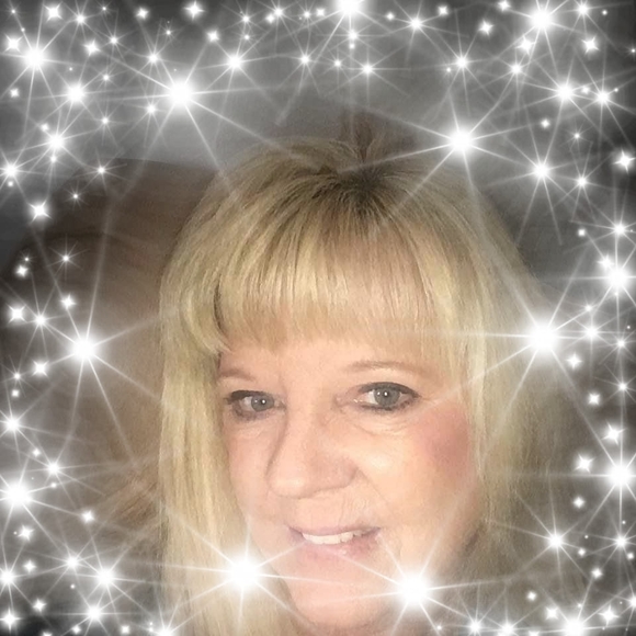 Profile Picture of Kylene Doud (@smtblonde311) on Poshmark